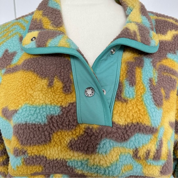 The North Face Fleece 1/4 Snap Pullover - Picture 13 of 13